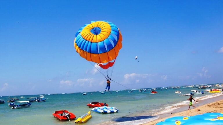 Watersport vs Paragliding in Bali